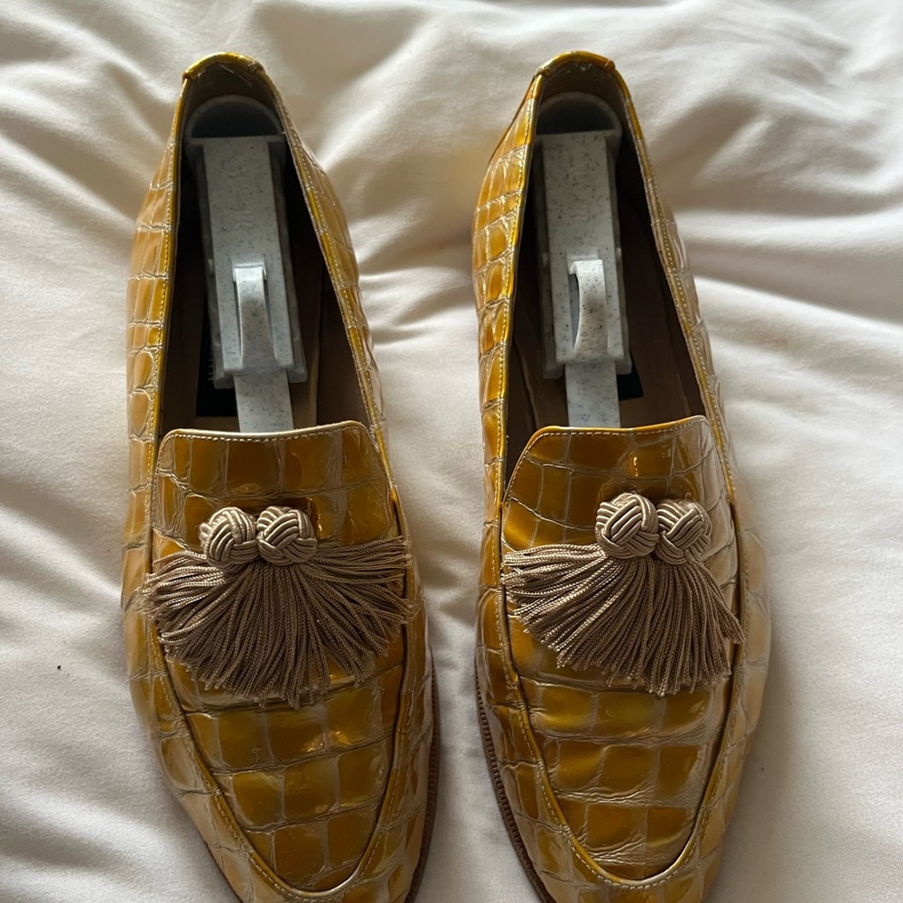 COPY - Stuart Whitman Yellow Croc-Embossed Loafers with Tassels